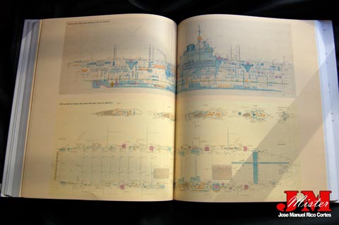 "British Aircraft Carriers: Design, Development & Service Histories" (Portaaviones Británicos. Historial de diseño, desarrollo y servicio.)