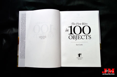  "The First Blitz in 100 Objects" (El primer bombardeo en 100 objetos)