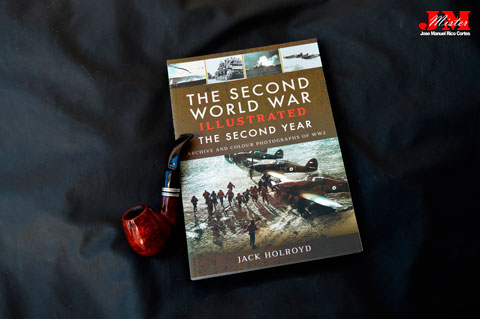  "The Second World War Illustrated. The Second Year" (La segunda Guerra Mundial ilustrada. El segundo año.)