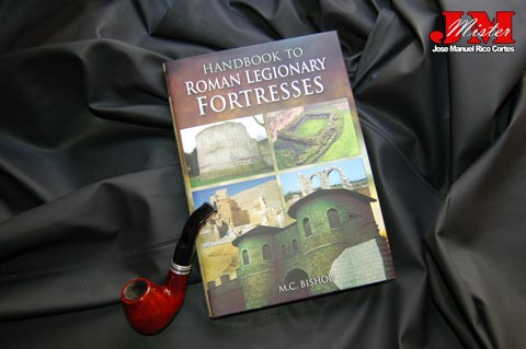  "Handbook to Roman Legionary Fortresses" (Guía de Fortalezas de las Legiones Romanas)