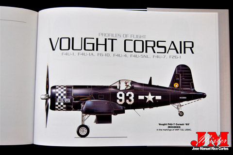 "Profiles of Flight: Vought F4 Corsair" (Perfiles de vuelo - Vought F4 Corsair)