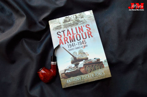 Stalin Armour, 1941–1945. Soviet Tanks at War" (Fuerzas Blindadas  de Stalin, 1941-1945. Tanques soviéticos en guerra)