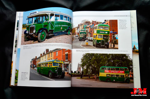 "Vintage Buses in Glorious Devon. A Journey in Colour." (Autobuses antiguos en el glorioso  Devon. Un viaje en color.)