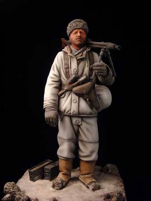 figura de un soldado alemán ( servidor de ametralladra )en el frente - Foto 4