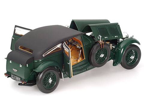 Maqueta a escala 1/18 de la casa de maquetas, Minichamps, representando al coupe Bentley ( Blue Train Special ) perteneciente a su Colección en Metal. 