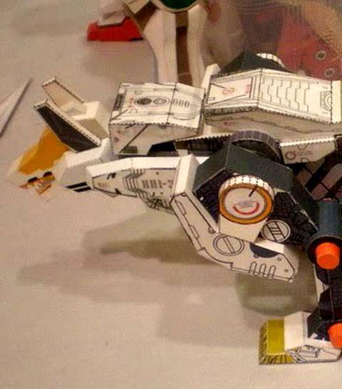 recortables de papel o cartulina del robot Command Wolf