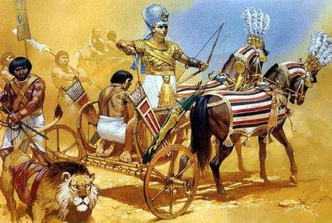 Faraon Egipcio montado en carro de combate.