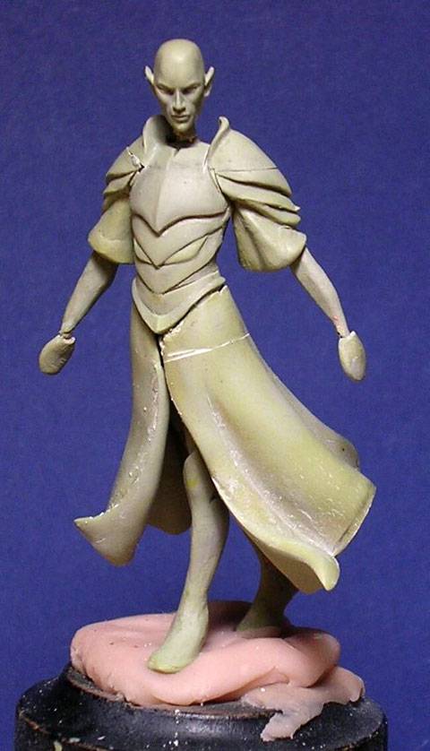 Figura de un Elfo modelado con masillas Milliput y Duro - Paso 4
