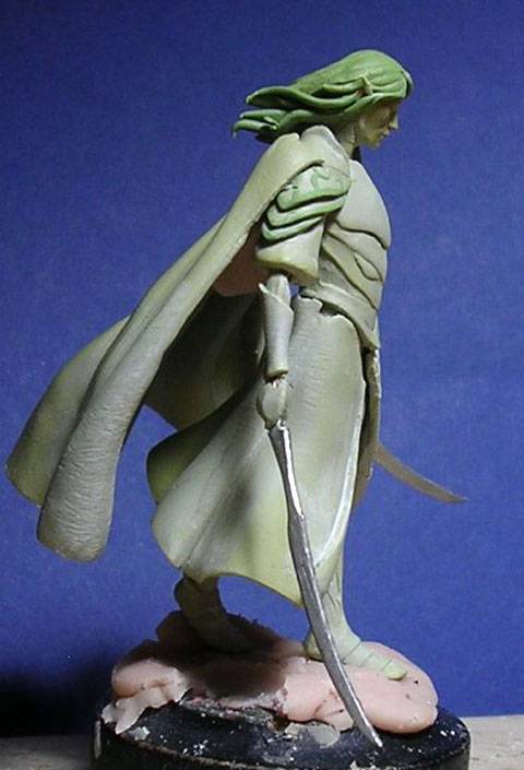 Figura de un Elfo modelado con masillas Milliput y Duro - Paso 7
