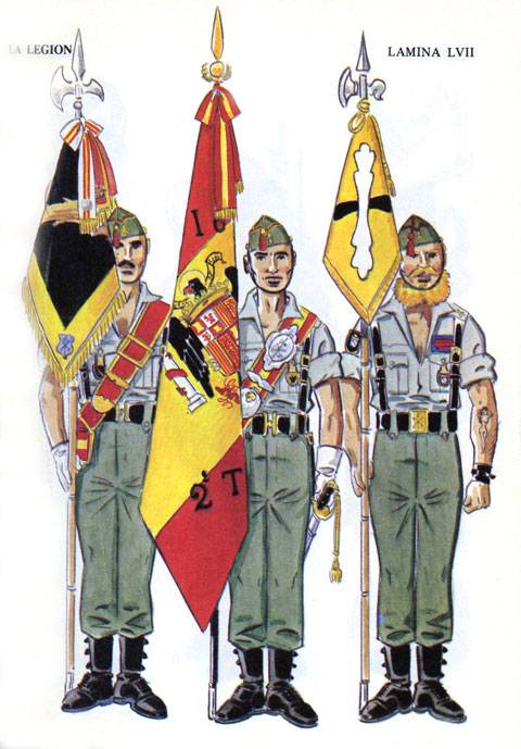 Brigada, Teniente y Cabo abanderados de la Legion 