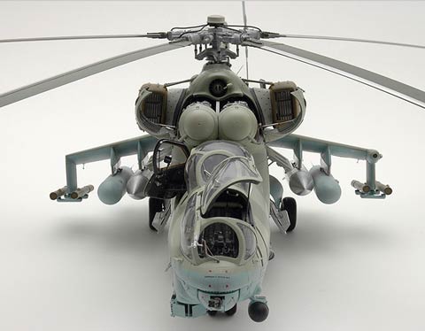 Trabajo realizado en Scratch building a escala 1/32 del Helicóptero de Combate "Mil-24" utilizado por los soviéticos en Afganistán durante 1987.