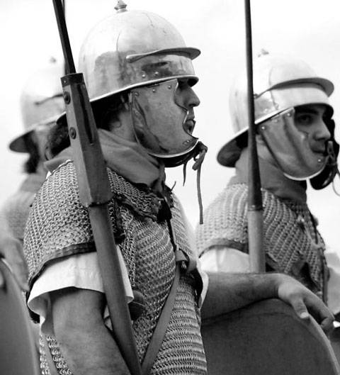 los legionarios llevaban como protección una cota de malla 