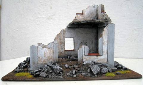 casa en ruinas apta para wargames o warhammer a escala de 28 , 30 mm
