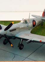 Supermarine Spitfire Mk. F. VII - Escala 1/48