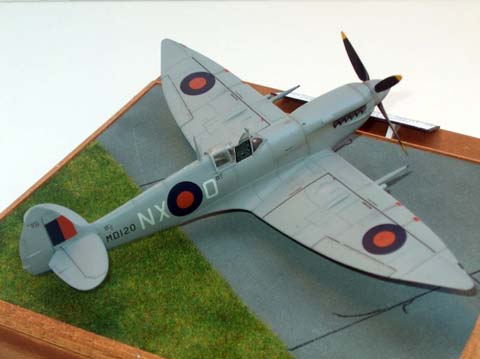 Supermarine Spitfire Mk. F. VII - Escala 1/48