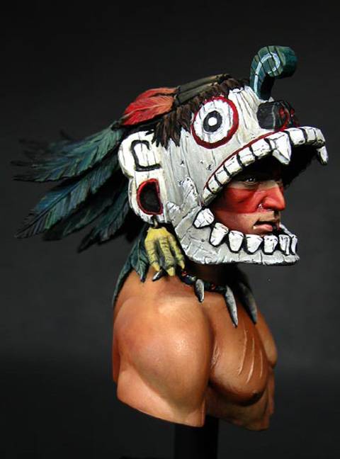 Busto de un Guerrero Azteca. 